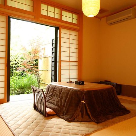 Ryokan Kutsuroginoya Yuu Takayama  Extérieur photo
