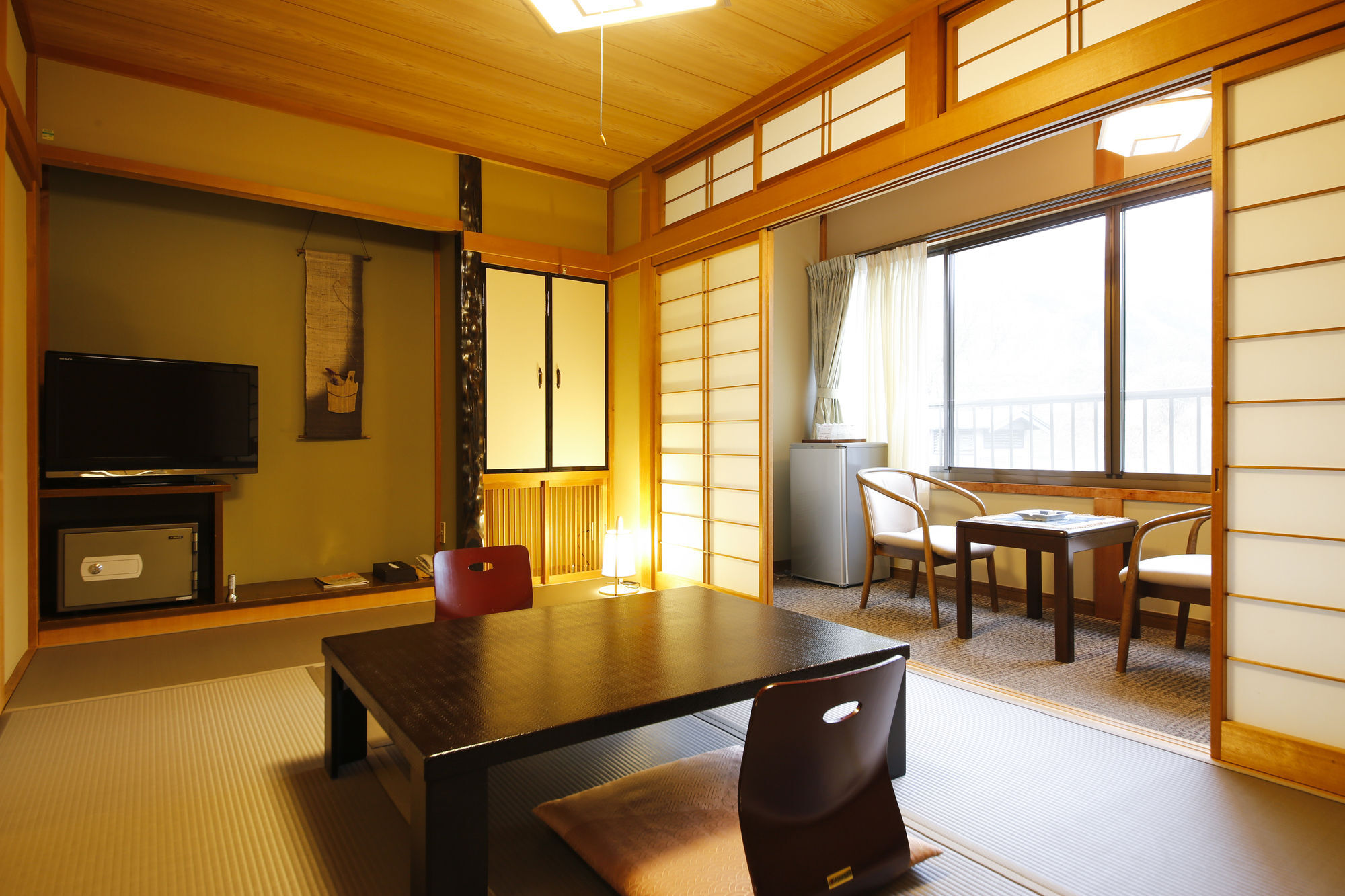 Ryokan Kutsuroginoya Yuu Takayama  Extérieur photo