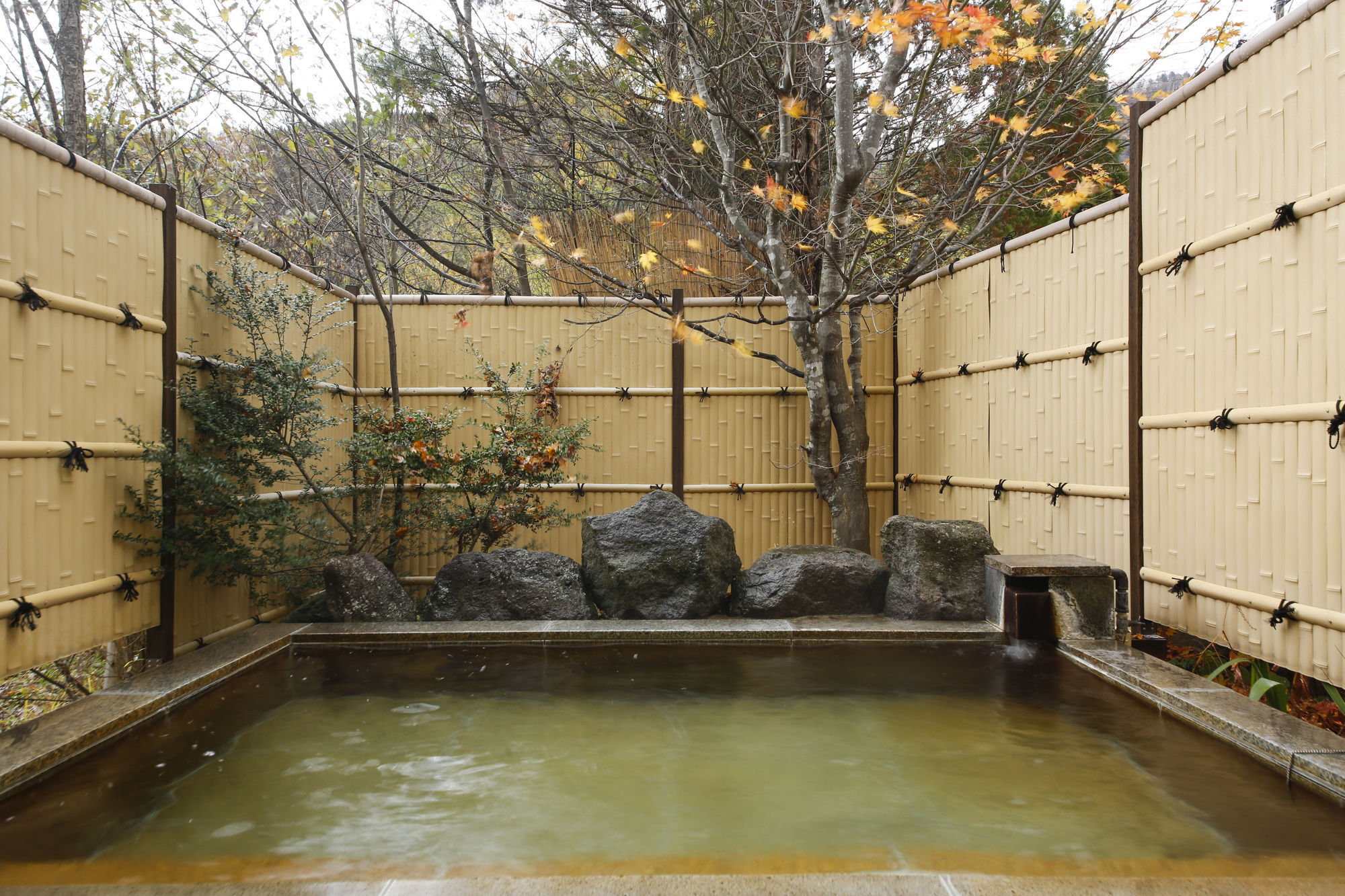 Ryokan Kutsuroginoya Yuu Takayama  Extérieur photo