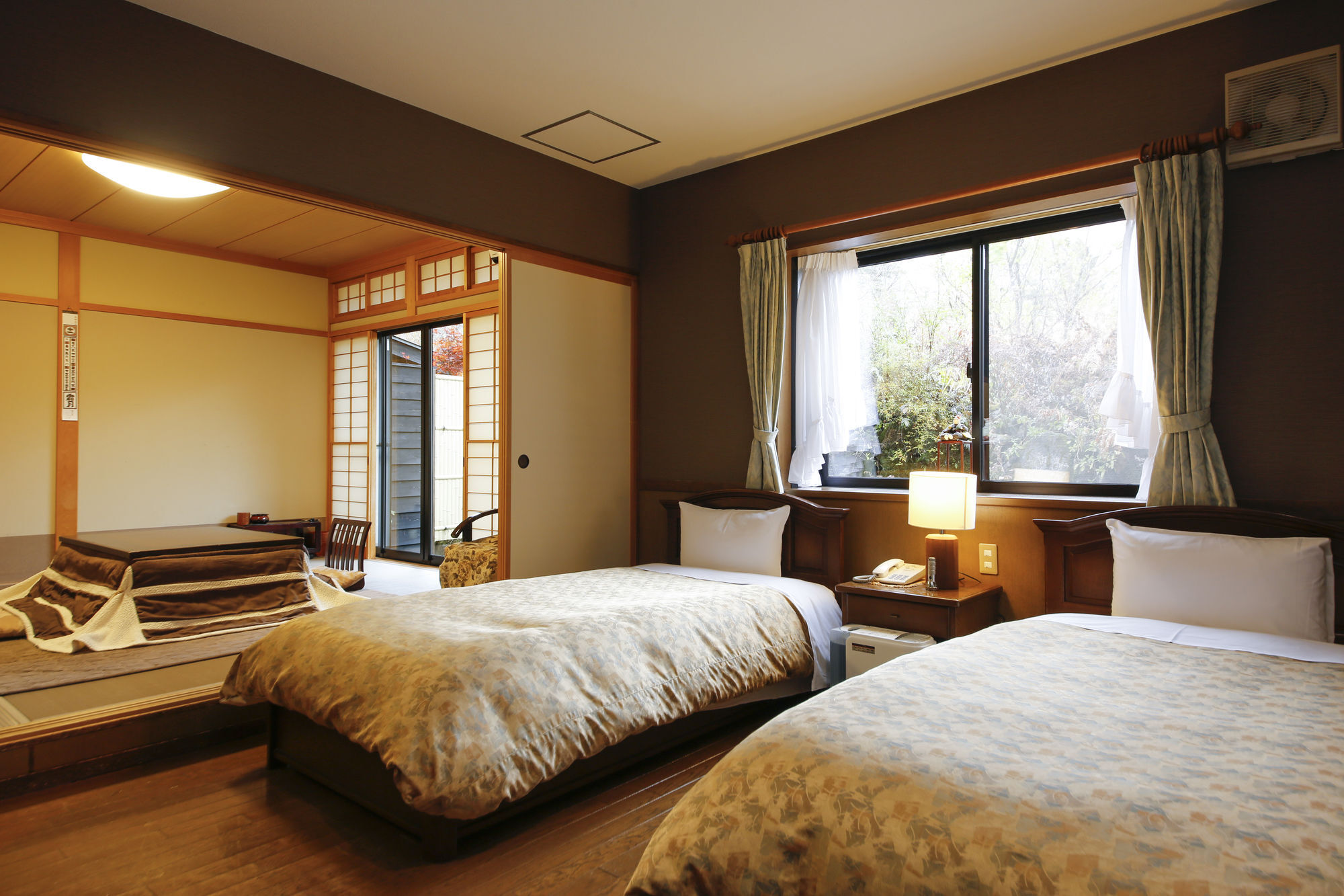 Ryokan Kutsuroginoya Yuu Takayama  Extérieur photo